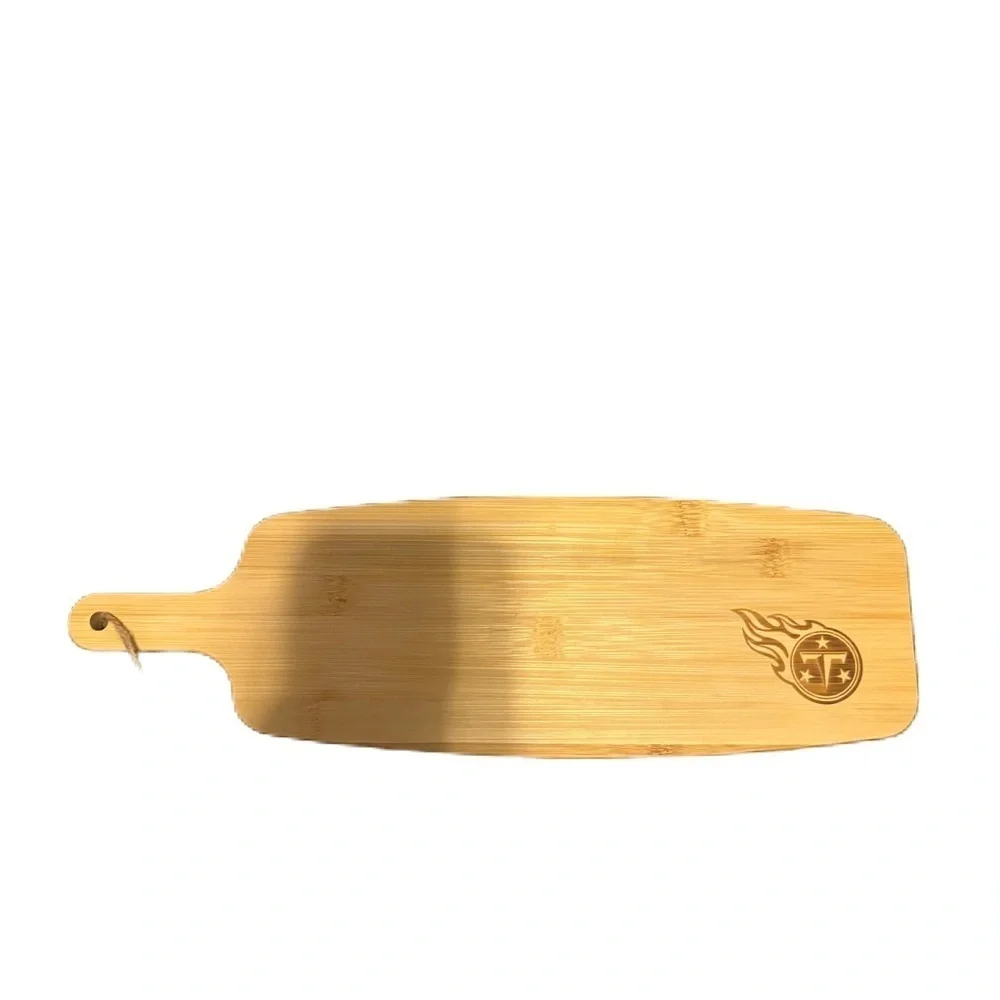 Tennessee Titans Bamboo Cutting Board Charcuterie Serving Paddle NEW